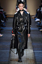 【多图】Alexander McQueen亚历山大·麦昆2019年秋冬高级成衣时装发布秀_T台展示_VOGUE时尚网