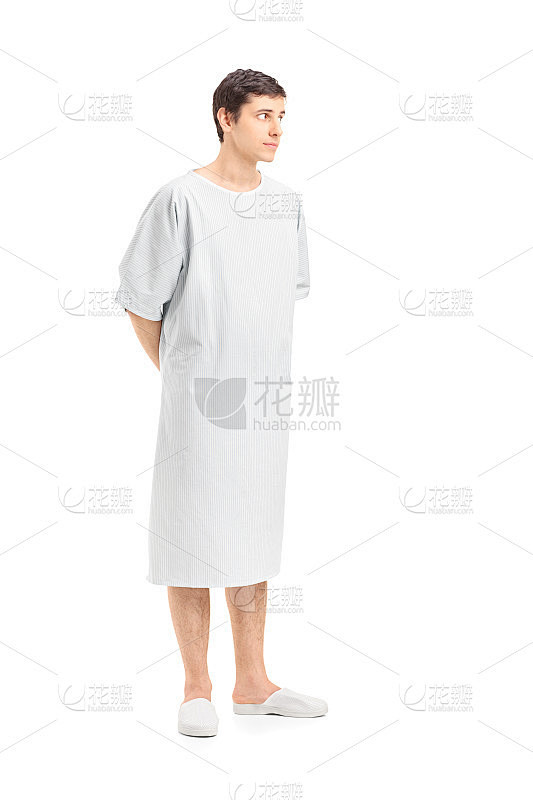 穿着病号服的男病人