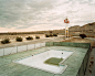 J Bennett Fitts：没有救生员的泳池-现代摄影网