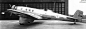 外形流畅的波音Model 200“单翼邮件机”。早期飞行员很抵制封闭式座舱，他们表示不怕寒冷，并且享受风吹过发梢的感觉