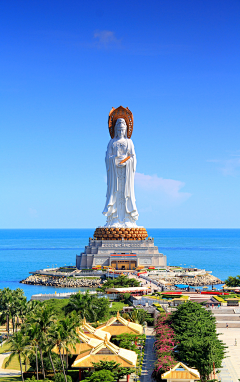 水晶杯静静采集到沙滩游泳旅游