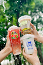 抓住夏末的尾巴，周末就是要出门玩啊！
夏日清凉「三件套」 空调、泳池和沪上阿姨✅已GET
有奶茶可喝的周末，才能算完美！
评论区留言，说说你最近一次喝的是哪一杯？随机抽3人，送新鲜定“绿”限定周边提袋。一起跳入「清凉」周末吧✨
#爱鲜果茶喝沪上阿姨# #沪上阿姨不只是血糯米# ​​​​