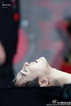 今天可爱的VIP给我要图了，终于找到了自己存在的必要。@GDRAGON_OFFICIAL #权志龙壁纸无水印#