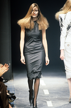 我不会凉的采集到McQueen 1995 SPRING RTW