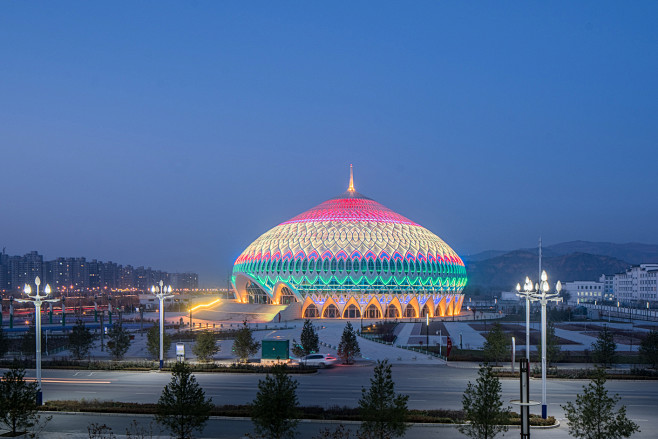穹窿之花丨临夏民族大剧院_LIGHT U...