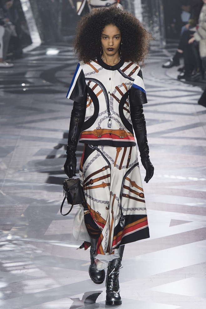 Louis Vuitton Fall 2...
