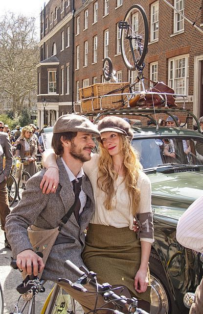 英国一年一度的The Tweed Run...