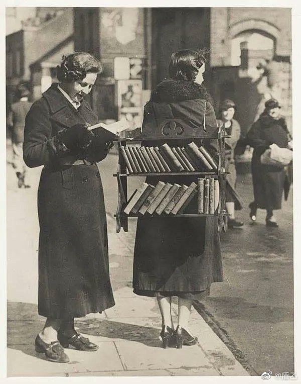 A 'walking library' ...