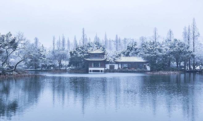 园林 湖 雪景
