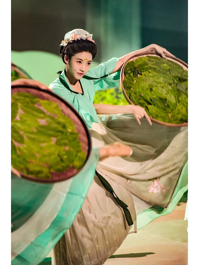 #孙芮#孙芮跳的采茶舞# 采茶舞蹈的创作...
