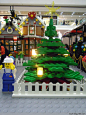 2012是LEGO诞生80周年，香港銅锣湾的时代广场的圣诞装饰「圣诞村」，是參攷該品牌近年的圣诞系列为蓝本，再用1：20的巨型积木砌成。其震撼感,绝非过去所举办的LEGO主题展可比擬。其中位于时代广场的电车、冬日雪撬、咖啡室、玻璃工房及糖果店等更是专为今次的展览而原创。