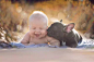 妈妈最美的摄影，同一天出生的宝宝和狗狗！
花瓣@创意实验室 推荐
#萌宠# #摄影#