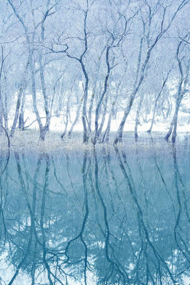 Blue pond in Biei, H...