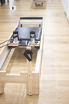 凯迪拉克普拉提健身房健身机。