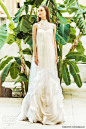 希腊婚纱品牌 Christos Costarellos 释出2015婚纱系列LookBook。来自古老的爱琴海的恩赐，有着鲜明的轮廓和传统希腊式风范，不规则的硬纱奚堆裙身，巨大的花朵盛开在裙脚，诉说着希腊式的浪漫! 