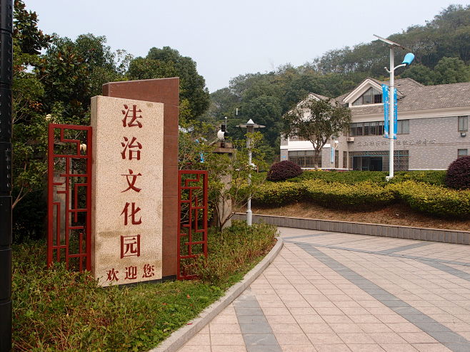 点击查看源网页