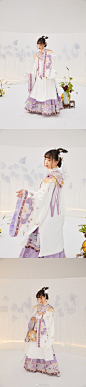 #十三余九月店庆上新#  9/21 中午12:00点开售
中秋特别款【玉兔少女】愿年年，玉兔长生。

关注@小豆蔻儿 并转发，抽一个粉丝送【玉兔少女】明制汉服大全套一套+【兔兔月饼包】一只+【兔兔鞋】一双！

                                                                 
...展开全文c