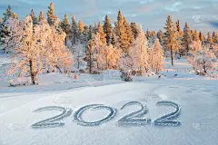 2022年写在雪地上的冬季风景贺卡