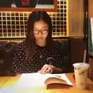 戴着皇冠的怪兽