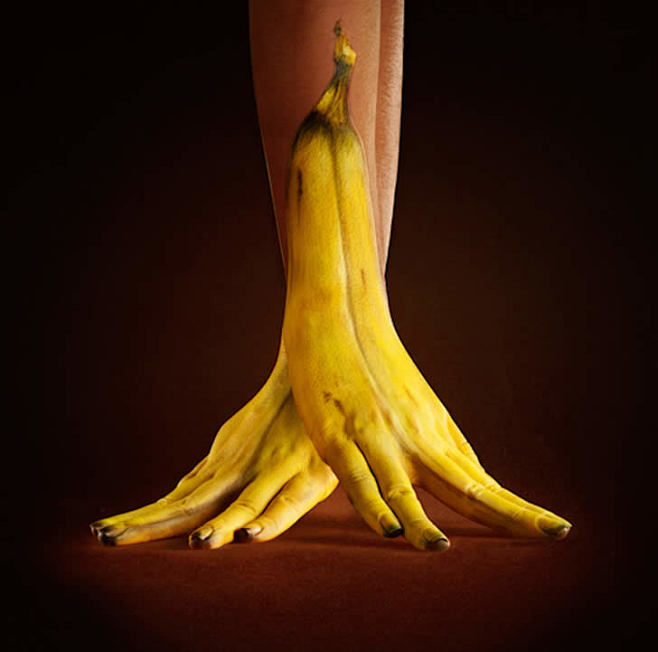 A Hand Banana Split ...