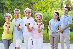 以云采集到老年