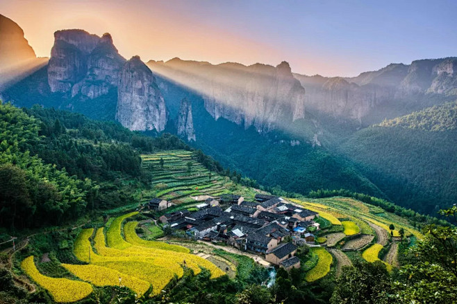 浙江仙居县公盂岩