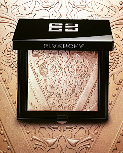 YCecMYzX采集到givenchy