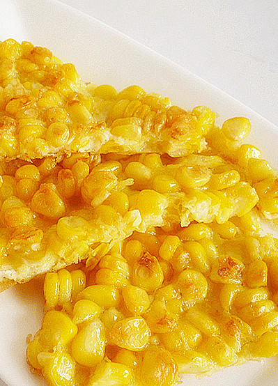黄金玉米烙
配料：玉米适量、淀粉适量、鸡...