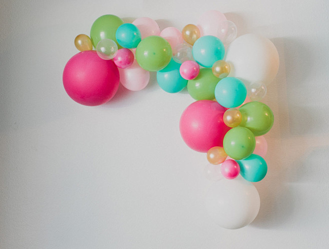 DIY Floral Balloon A...