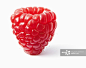 Raspberry upright on white background_创意图片