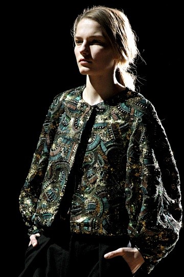 Dries Van Noten2011年...