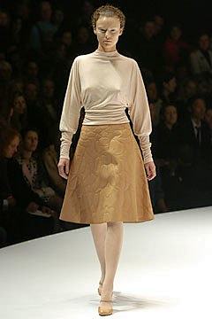 我不会凉的采集到McQueen 1995 FALL READY-TO-WEAR