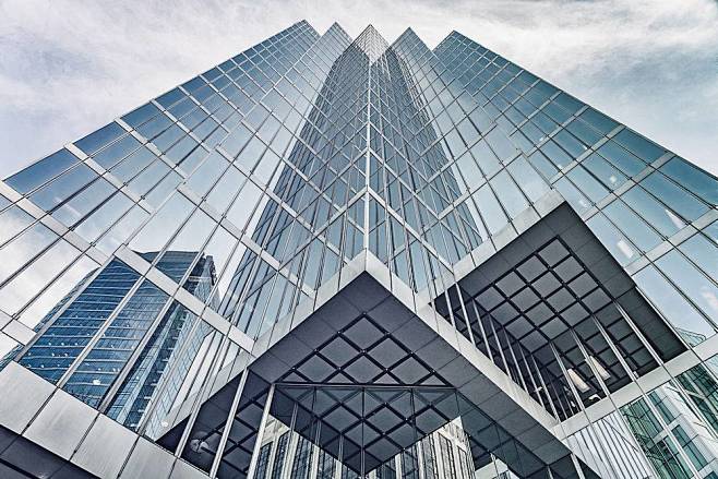 云与玻璃建筑大厦模型