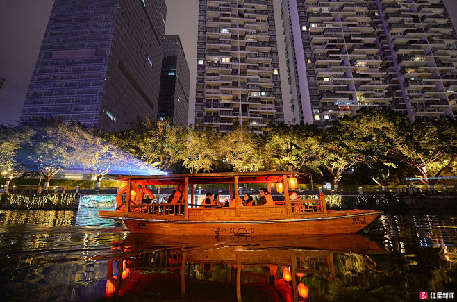 尝鲜“夜游锦江”！先跟我们泛舟锦江，一起...