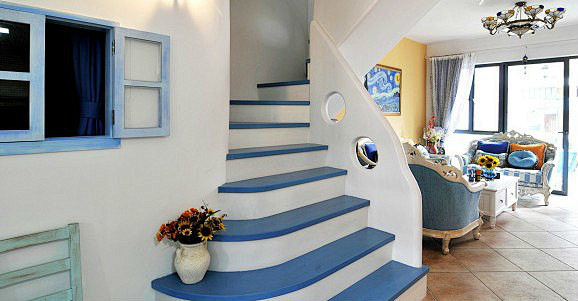 地中海风格室内楼梯效果图—土拨鼠装饰设计...