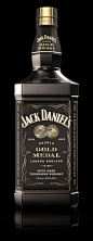 WHAAATTT?! AWESOMNESS... Jack Daniel's Double Gold Medal Limited Edition - a specially packaged bottle sold exclusively at London's Heathrow, Gatwick and Stansted airports. The matte black bottle also includes iconic Old No.7 packaging, two commemorative 