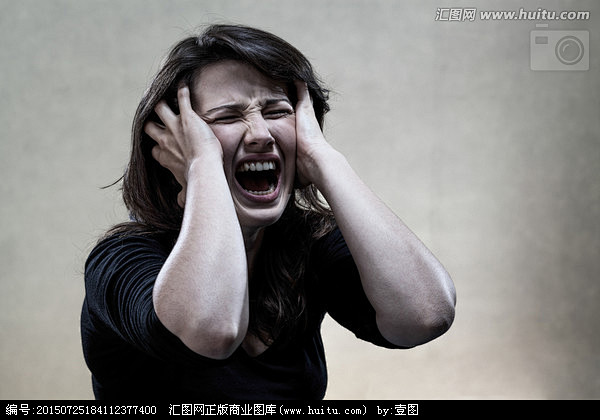 抓头 抓狂 崩溃的女人 狂哭 大哭