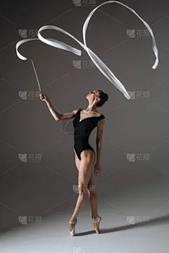青年人,女人,体操,垂直画幅,休闲活动,芭蕾舞鞋,仅成年人,现代,培训课,运动