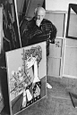 法国鲁贝的 La Piscine 博物馆正在展出美国传奇报道摄影师 David Douglas Duncan 的回顾展 “关于毕加索的所有”，这一展览呈现了超过150张拍摄于毕加索家中的照片，时间跨度从1957到1973年，是迄今最完整的一次毕加索肖像展览，另外值得一提的是，出生于1916年的David Douglas Duncan 今年已经96岁。

Duncan的镜头捕捉到毕加索在工作室和别墅里最私人的日常生活，你可以看到这名艺术家在绘画、雕塑、制陶、会见私友时的神情与气氛，这组引人注目的作品描绘了另