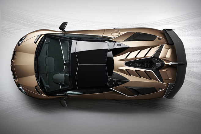 《Lamborghini Aventad...