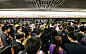 香港乘客在地铁里，运动模糊图片下载 - 觅知网