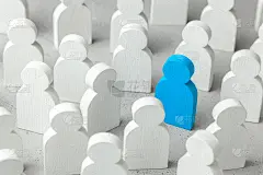 如何从一群员工中选择一个领导者。很多人和一个特殊的员工。员工招聘