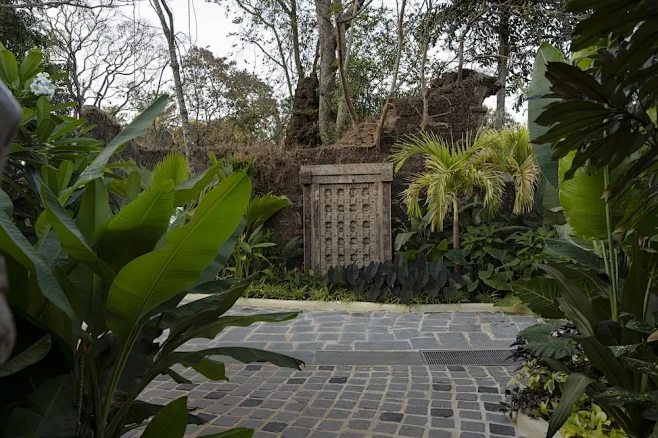 从废墟到度假胜地，印度圣域酒吧与厨房 /...