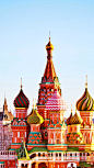 浓郁的色彩是俄罗斯风格的奢华基调，而洋葱头式2的建筑风格更是浓浓的俄罗斯风情