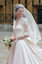kate middleton is gorgeous and her dress was stunning... #perfection
Royal wedding：Kate Middleton Dress #凯特王妃婚纱#