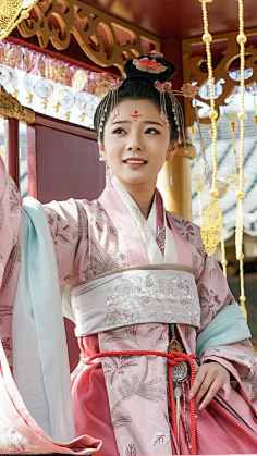 采集宅式桃君采集到2019惹不起的殿下大人惹不起的殿下大人-涂思雅-金