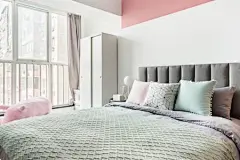 向往的生活 广渠门内/临近天安门故宫 十分钟到北京站 - 北京的Condominiums 出租, Beijing Shi, 中国 : 位于中国北京的整套房子/公寓 +位置极佳: -楼下就是7号线【广渠门内】站,直达欢乐谷､北京西站 -打车10分钟-天坛､龙潭湖公园､北京站､王府井步行街､繁华的崇文门商圈; -打车20分钟-国贸､天安门､故宫､国家博物馆､前门大栅栏､CBD国贸商圈 -打车35分钟-南苑机场,40分钟-首都机场 房间100%“一客一扫“,还...
