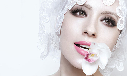妆容造型：新娘最美的别样唇情