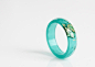 bright aqua green and gold  size 7.5 thin multifaceted eco resin ring明亮的浅绿色树脂戒指