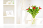 装饰物,住宅内部,花束,桌子,自然_163520756_tulips_创意图片_Getty Images China